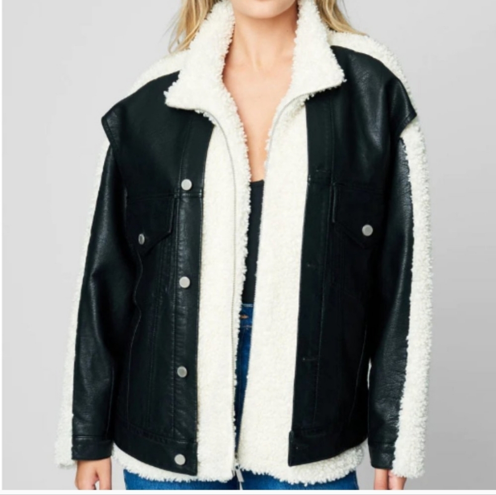 Blank NYC Size Medium Sherpa & Vegan Leather Trucker Jacket